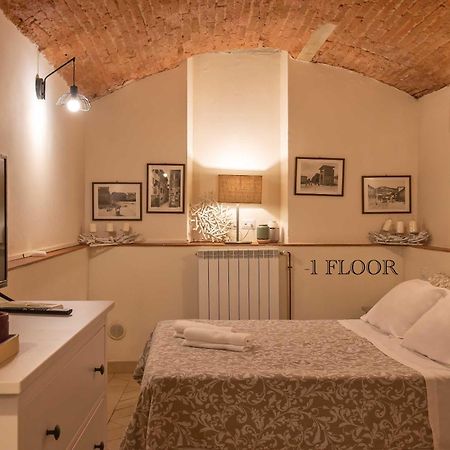 Casa Medici Riccardi - 50Mt Da Piazza Duomo Lägenhet Florens Exteriör bild